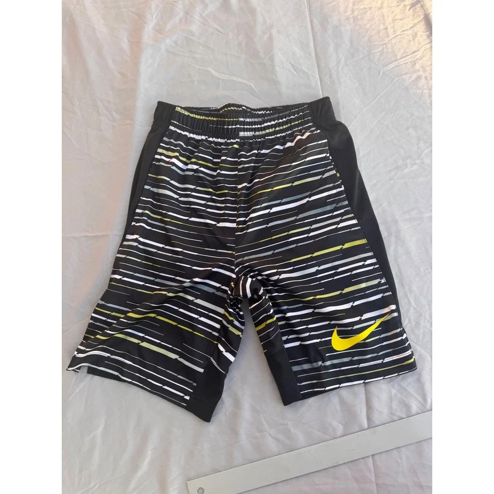 Nike Boys Dri-FIT Basketball Shorts Black Volt Yellow Striped Size Medium M